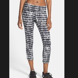 Nike ‘Epic Run' Dri-FIT Capris Snakeskin Size Med